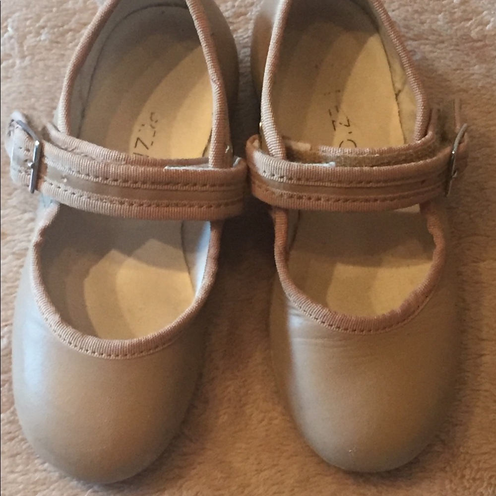 Capezio Tan Tap Shoes - Size 8T